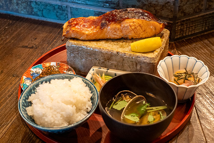 炉端ノいとおかし 【朝食】銀鮭定食